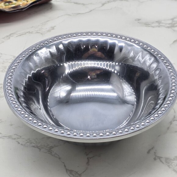 Wilton Armetale Flutes Pearls 6 in Round Dipping Bowl Silver Dip Aluminum NEW - Picture 3 of 11